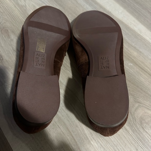 Naturalizer Loafers - Size 8.5 (fit bigger) - BNWOT - Picture 3 of 5